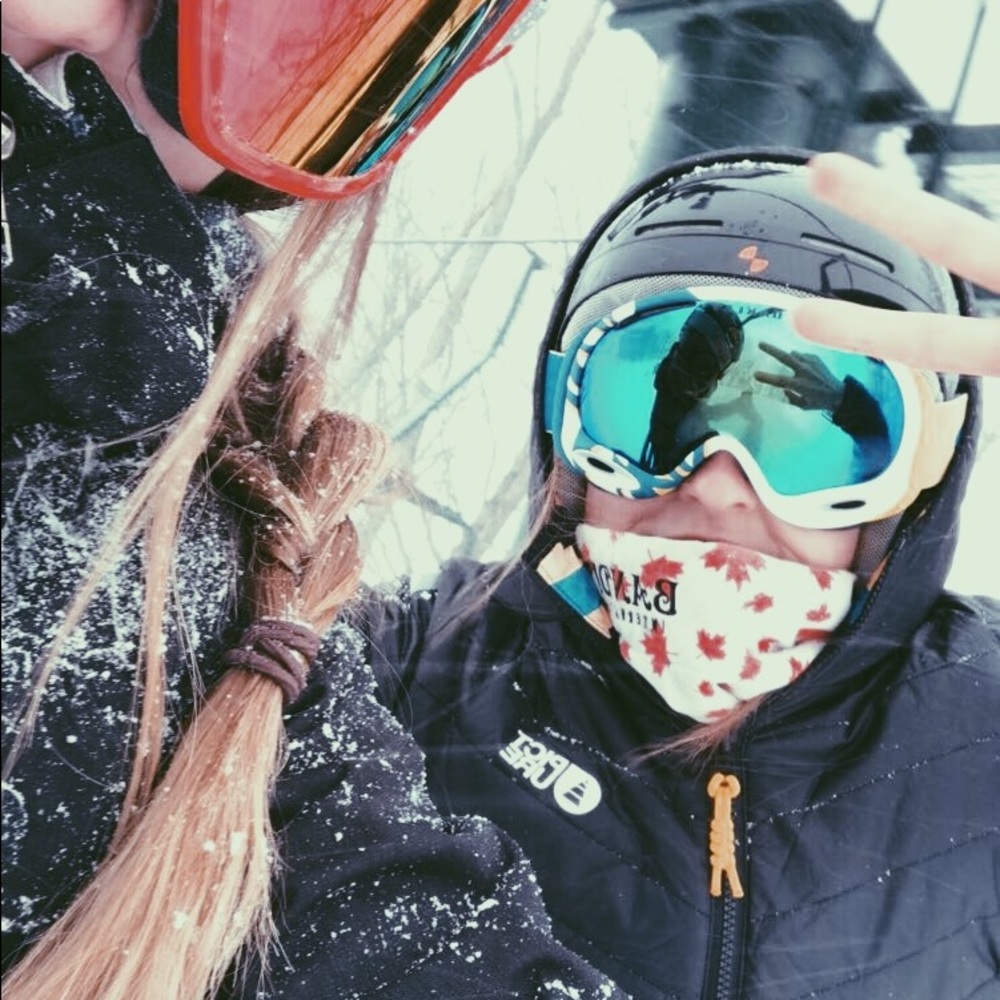 Meet your Posher, Elise